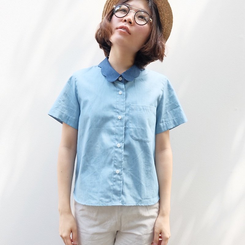 Flower Collar Shirt : Light Denim - เสื้อผู้หญิง - วัสดุอื่นๆ สีน้ำเงิน