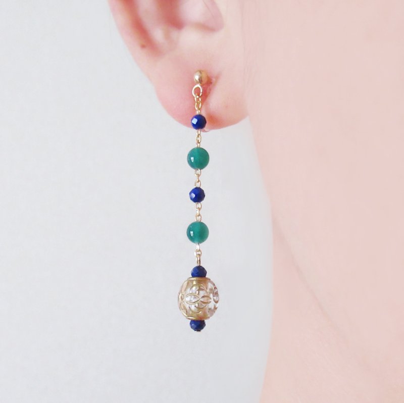 Green onyx and lapis lazuli, long chain clip on earrings - ต่างหู - หิน สีเขียว