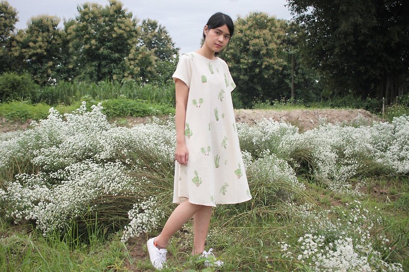 Cactus dress with pockets / 100% cotton 4 color silk screen - 連身裙 - 棉．麻 綠色