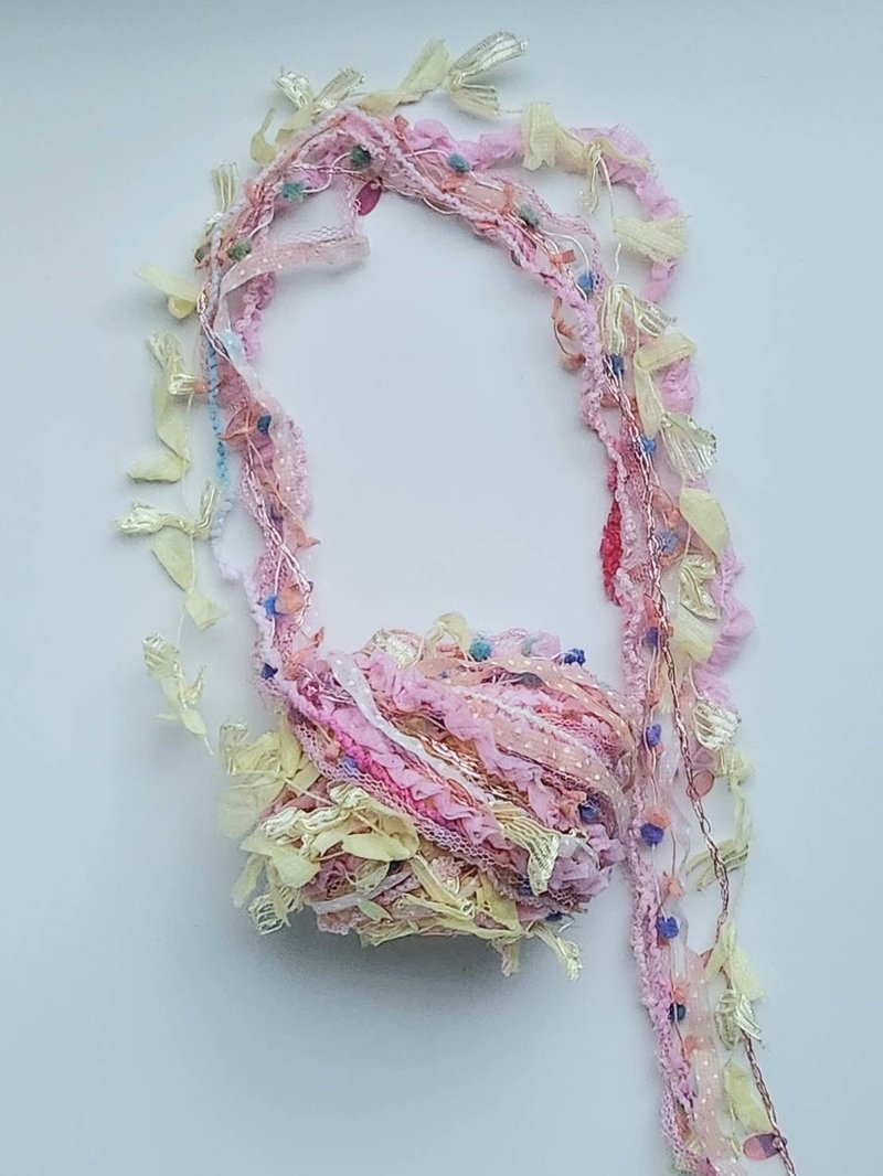 2.5m of yarn - Knitting, Embroidery, Felted Wool & Sewing - Other Man-Made Fibers Pink