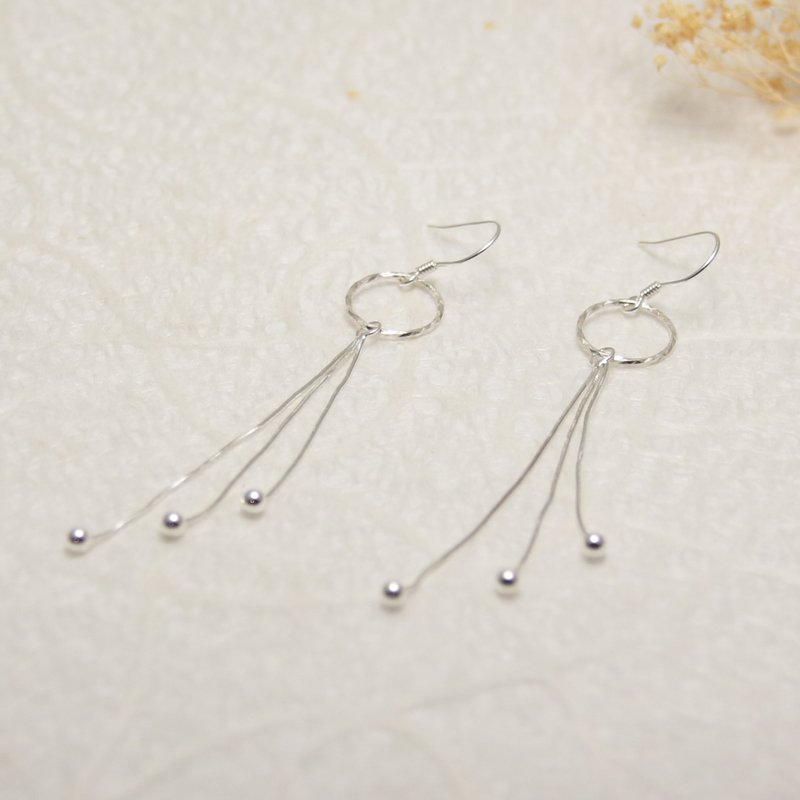 Free clip-on [Dream Catcher] sterling silver earrings/super long earrings/dangling swing/ribbon/original - ต่างหู - เงินแท้ สีเงิน