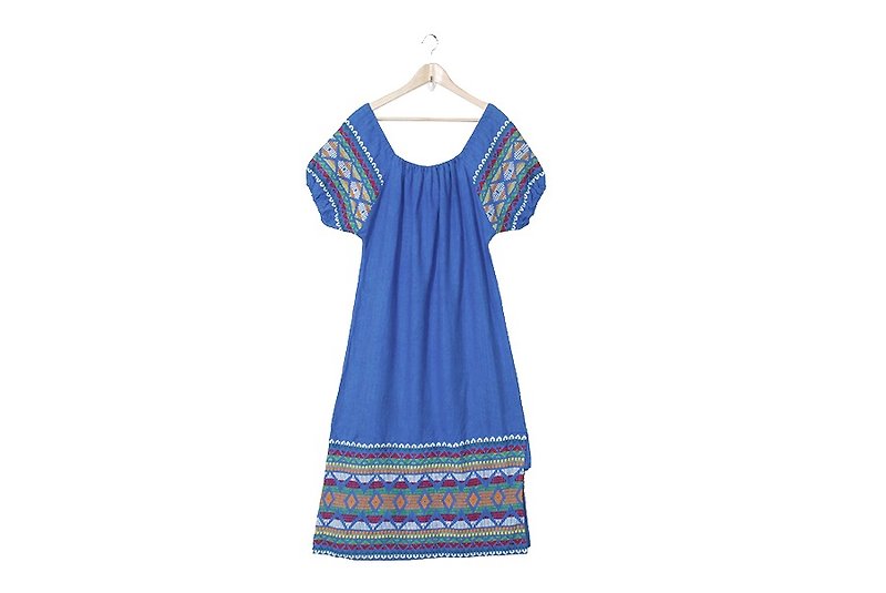 {:::Giraffe 長頸鹿人:::}_幾何H line天藍墨西哥刺繡古著洋裝 - 連身裙 - 棉．麻 藍色