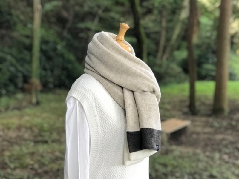 Pinkoi Proxy Purchase - Wrap yourself in warmth. Pure cashmere fluffy scarf [KUMI-IRO] Heather beige/milk white/coffee Brown - Scarves - Cotton & Hemp 