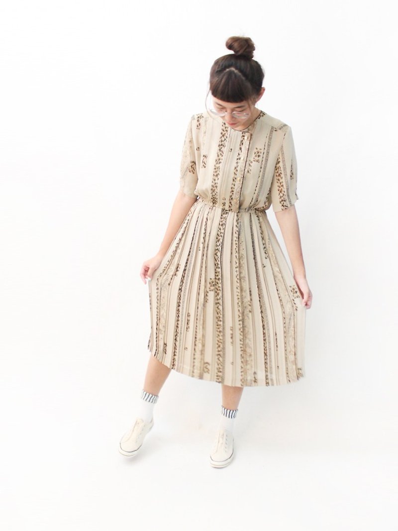 【RE0809D1340】夏日本製復古卡其色豹紋百摺短袖古著洋裝 - 連身裙 - 聚酯纖維 卡其色