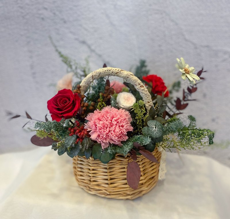 Mother's Day eternal flower carnation eternal rose basket flower gift - Dried Flowers & Bouquets - Plants & Flowers Red