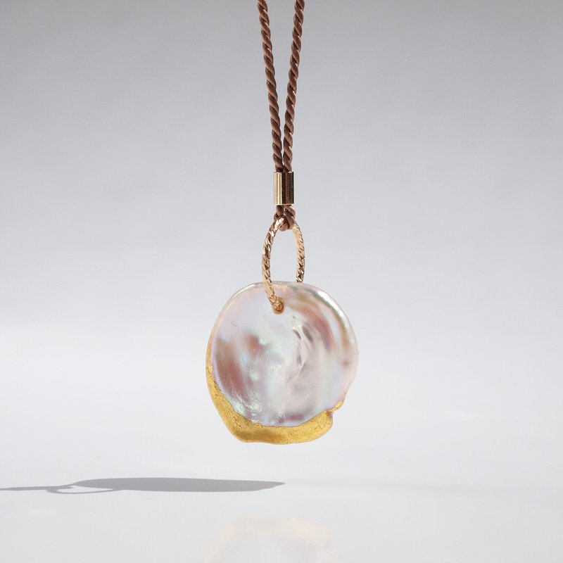 日本製　花びらパール　シルクネックレス　Pearl Rose Petal　70cm長さ調節可　【数量限定】 - 項鍊 - 珍珠 白色