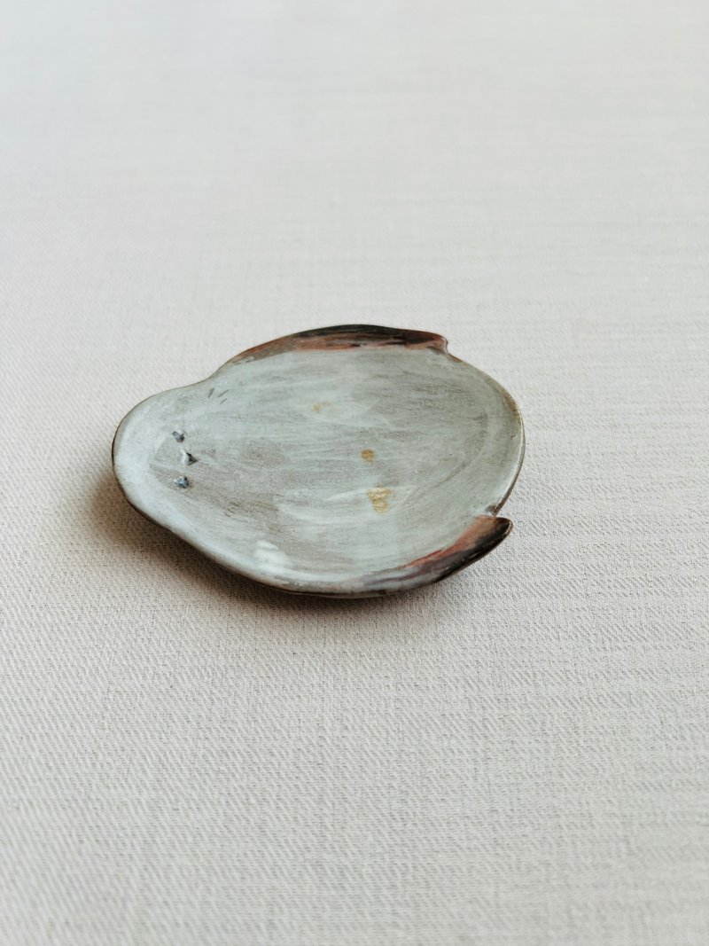 雪精靈  手繪陶 7.9 x 6.7 x 1.4  cm - 玩偶/公仔 - 陶 