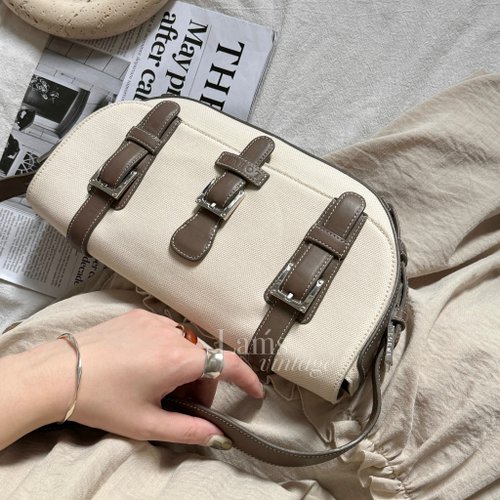 LOEWE オリーブグリーン ショルダーバッグ LOEWE オリーブグリーン ショルダーバッグ - メルカリ