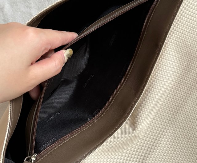 希少】オリーブグリーンキャンバス中古ロエベショルダーバッグ