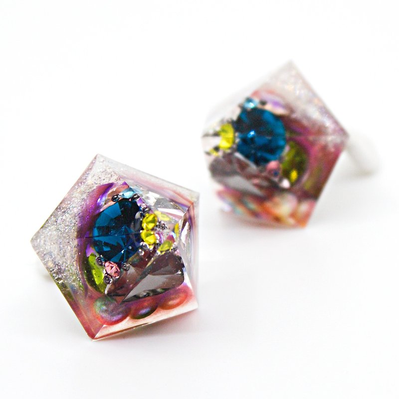 Pentagon earrings (Kyoho) - Earrings & Clip-ons - Resin Purple