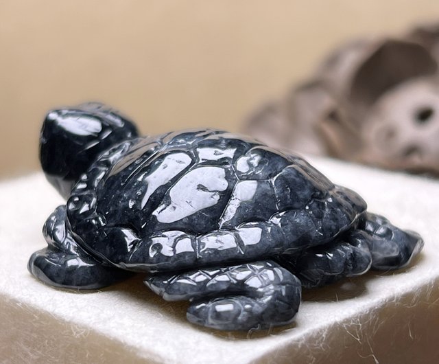 翡翠亀さん置物