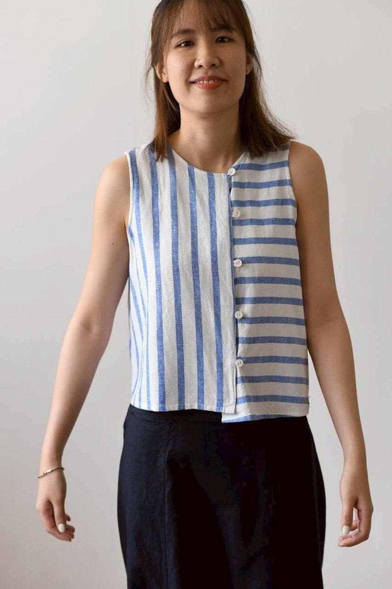 Sleeveless blouse with button - 女上衣/長袖上衣 - 亞麻 