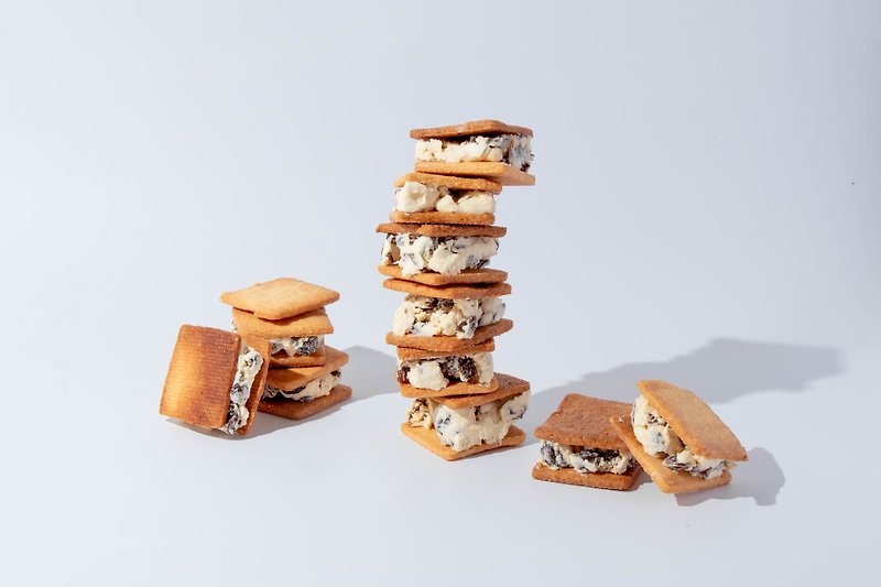 Rum Raisin Sandwich Cookies - ขนมคบเคี้ยว - อาหารสด 