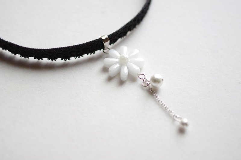 Resin Art Square Pendant Deep in the Night Darkness - Necklaces - Resin White