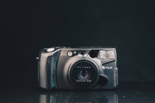 【美品】Fuji Zoom Cardia Multi 800 フィルムカメラ FUJI ZOOM CARDIA MULTi 800＃495＃135フィルムカメラ