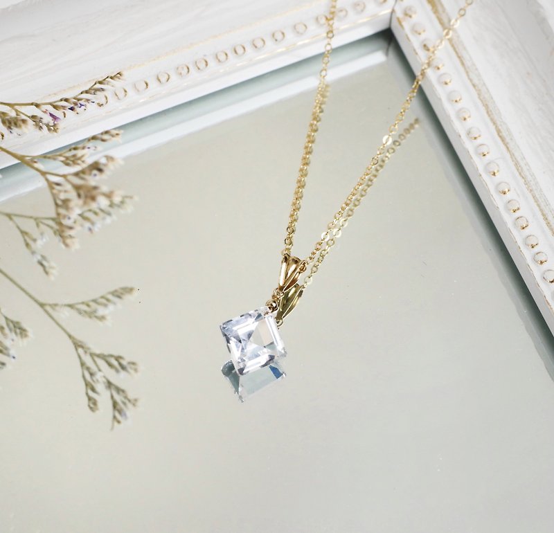 Pure water square white crystal rhombus square cut necklace US gold injection 14kgf - Necklaces - Gemstone White