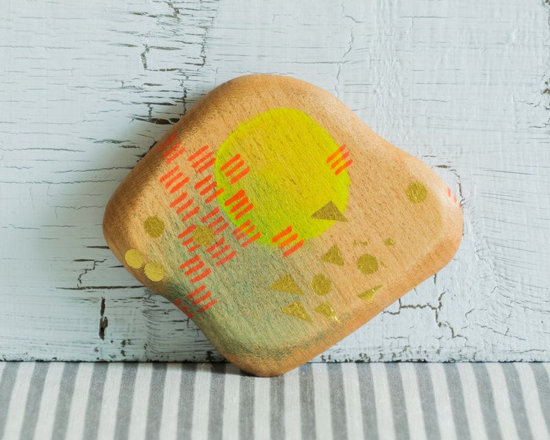 Abstract Hand Painted Wood Pocket Mirror (neon yellow) - อุปกรณ์แต่งหน้า/กระจก/หวี - ไม้ สีเหลือง