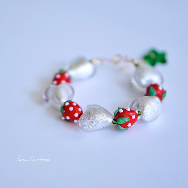 Strawberry Milk Southern French Pastoral Girl Style Hand-fired Glass Fully Hand-made Adjustable Bracelet - Bracelets - Glass 