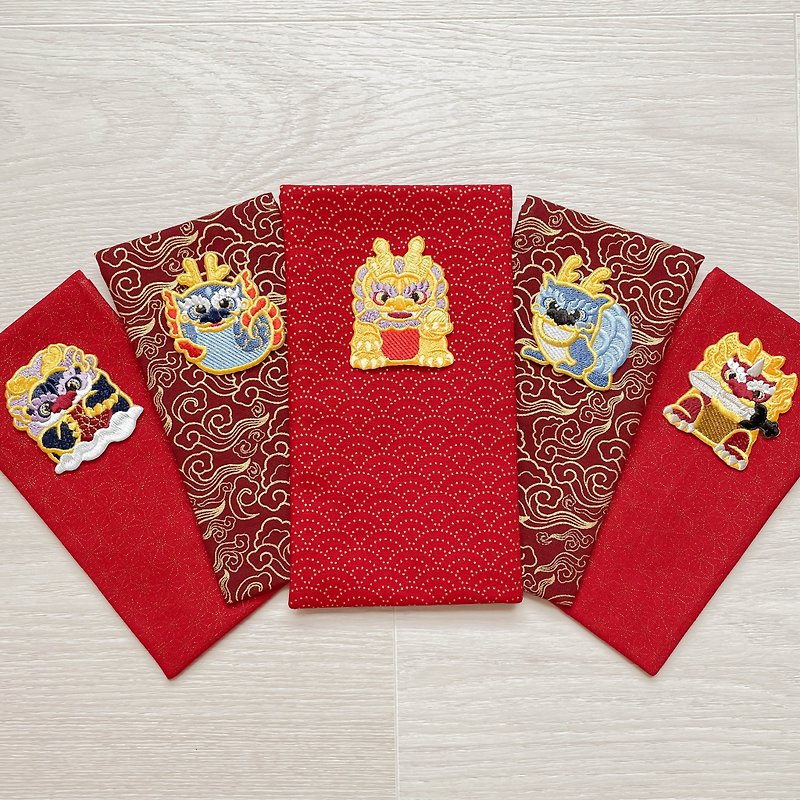 [Golden Dragon Xian Rui] Dragon Nine Sons Pixiu red envelope bag, big red envelope can be placed in passbook - Other - Cotton & Hemp Red