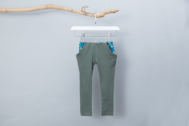 Sending bird trousers - dark green giraffe hand made non-toxic children's trousers cotton - Pants - Cotton & Hemp Green