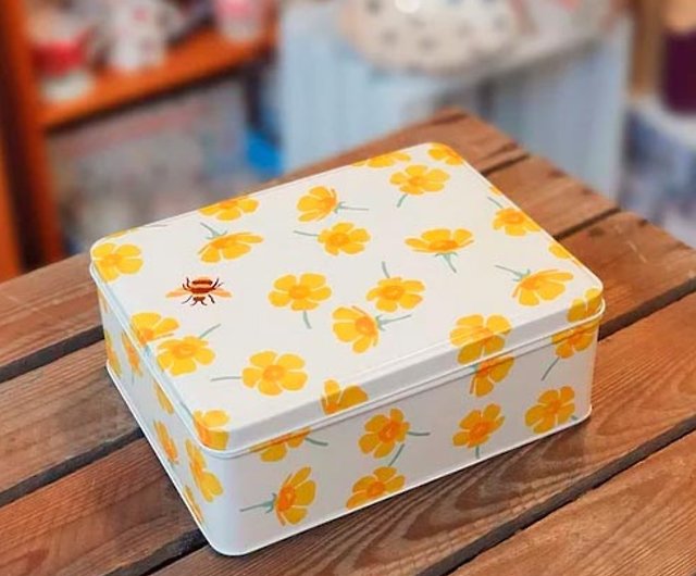 British Candy House] Buttercup Bee Candy Tea Large Square Box - Shop  iwantsweets Snacks - Pinkoi