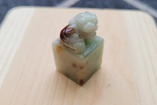螺絲帽帽工作室 【親翠】天然翡翠 冰三彩桂花糕貔貅寶寶印章 附木頭小底座