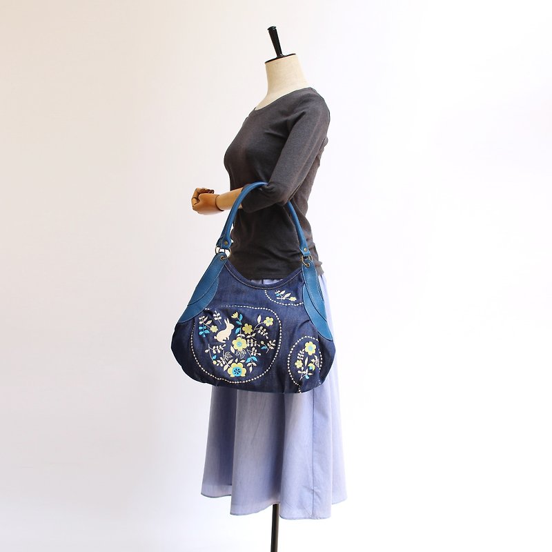うさぎガーデン刺繍・グラニーバッグ - 側背包/斜孭袋 - 棉．麻 藍色