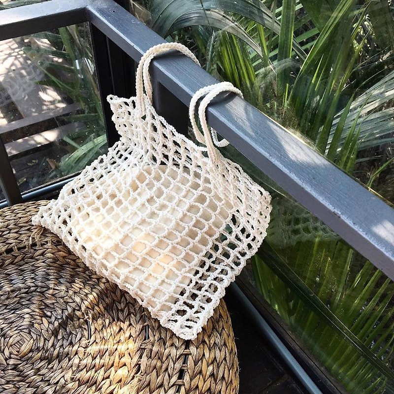 White Nagridia Crochet Bag - กระเป๋าถือ - ผ้าฝ้าย/ผ้าลินิน ขาว