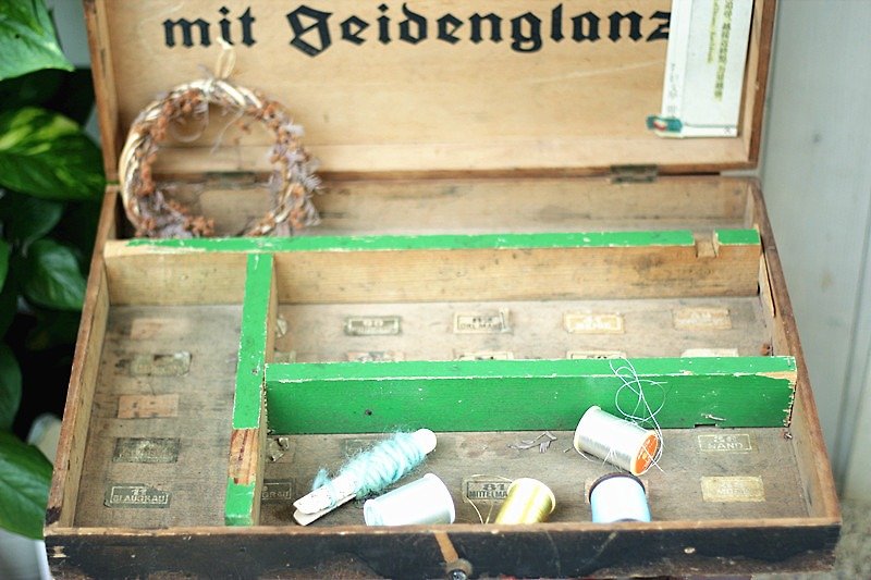 【好日戀物】德國  vintage百年古董 線軸放置盒 - 收納箱/收納用品 - 木頭 咖啡色