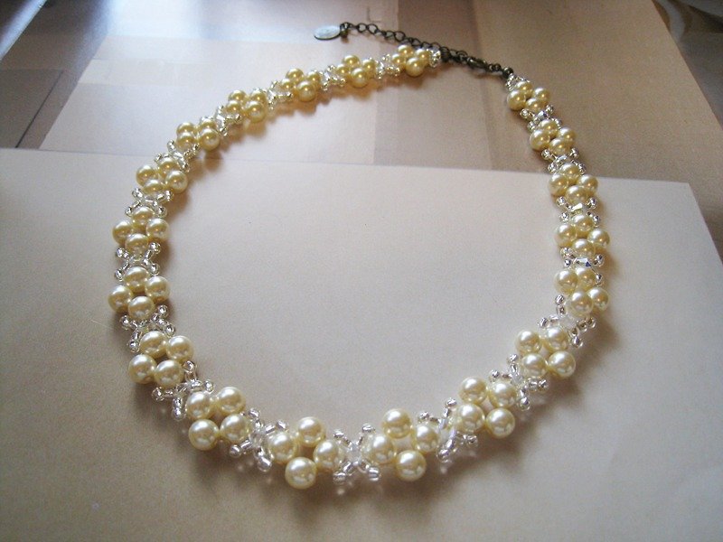 Silky Pearl & Swarovski Crystal Choker＜SMA：Cream＞Bridal* - Necklaces - Other Materials White
