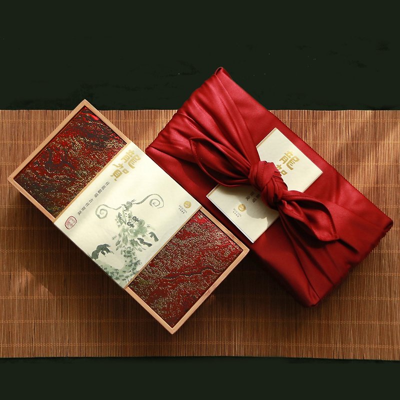 [Dragon Boat Festival Gift Box] Longhe-Essential Oil + Tea Gift Box (Nha Trang/Agarwood/Mid-Autumn Festival/Business/Housewarming Gift - Tea - Other Materials Red