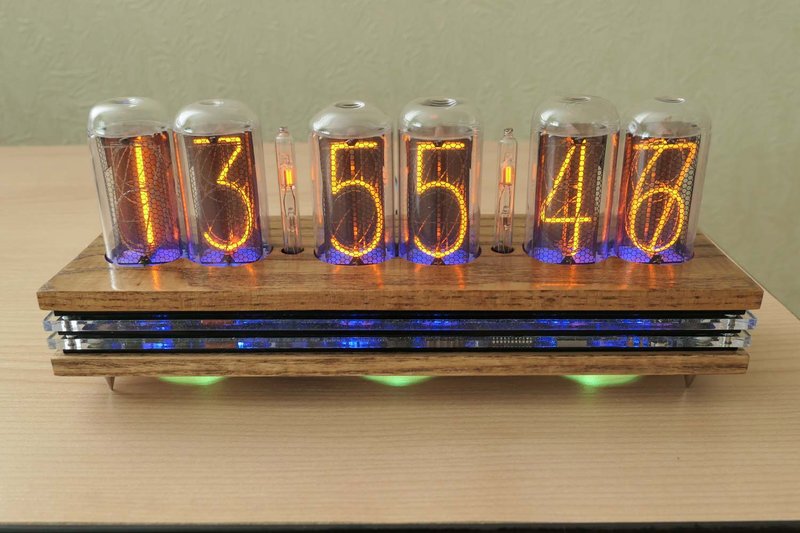 Wi-Fi Alisa IN-18 Nixie desk clock with wooden case - 科技小物 - 木頭 卡其色
