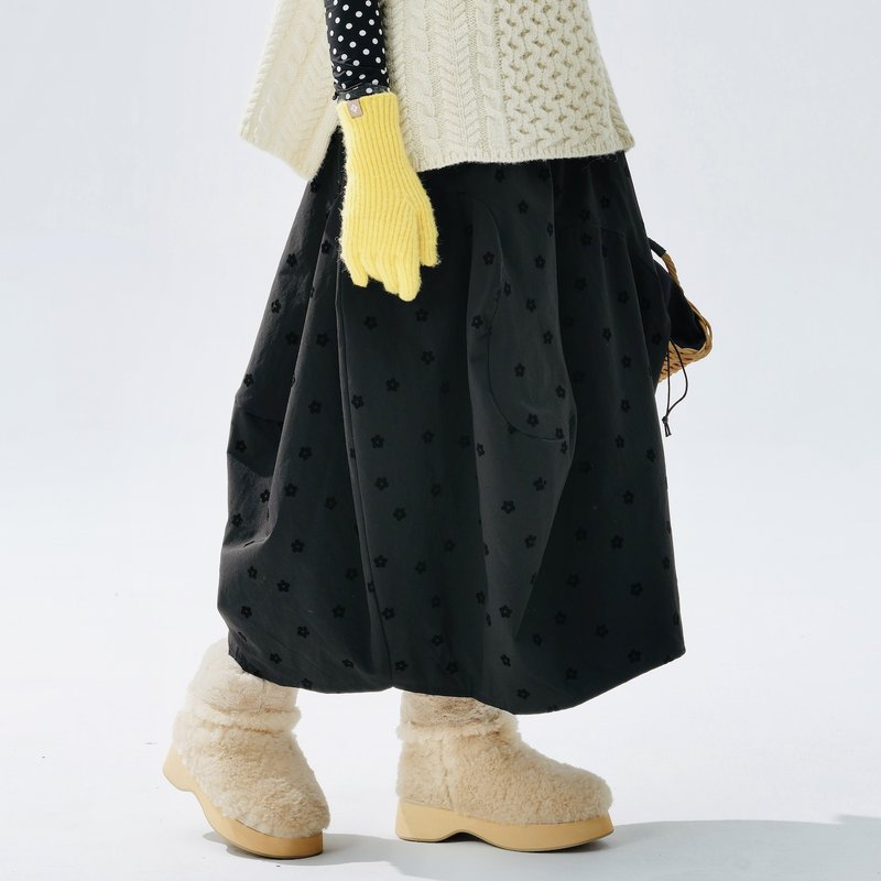 黑色植絨小花暖暖半身裙 裙子 - 裙子/長裙 - 棉．麻 黑色