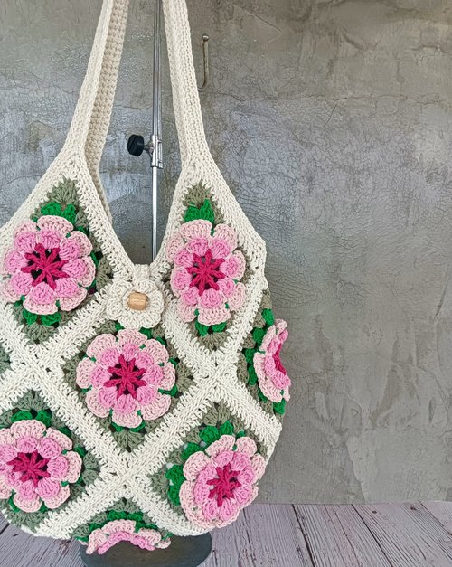 グラニースクエアの花バッグ - ショップ siriwanbag トート
