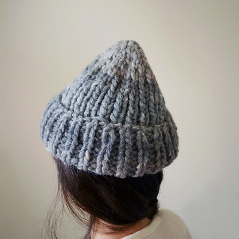 100% wool thick needle triangle rice ball wool cap - gradient gray green powder - หมวก - ขนแกะ สีเทา