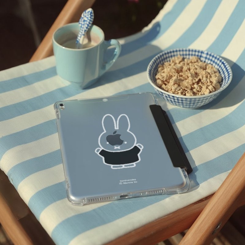 【Pinkoi x miffy】The Classic miffy透明磨砂iPad保護套(黑) - 其他 - 矽膠 