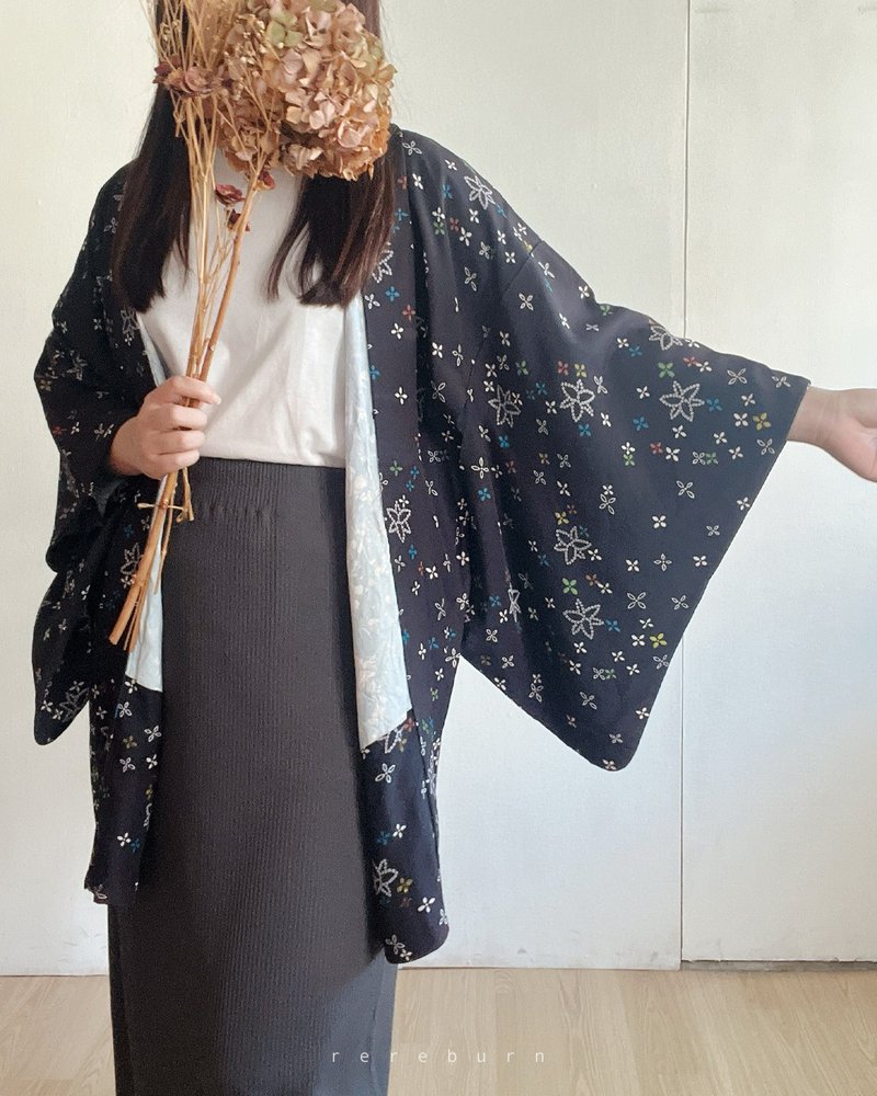 日本製和風印花薄款鐵灰紫古著羽織和服外套 - 女大衣/外套 - 聚酯纖維 黑色