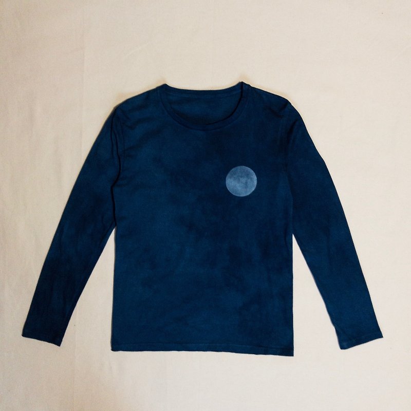 Indigo dyed Aizen - FULL MOON Long Sleeve Crew TEE - เสื้อฮู้ด - ผ้าฝ้าย/ผ้าลินิน สีน้ำเงิน