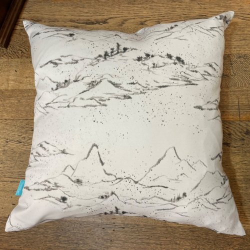SHihWEier 現貨 品牌設計印花抱枕套 Snow in the mountauion 山水下雪