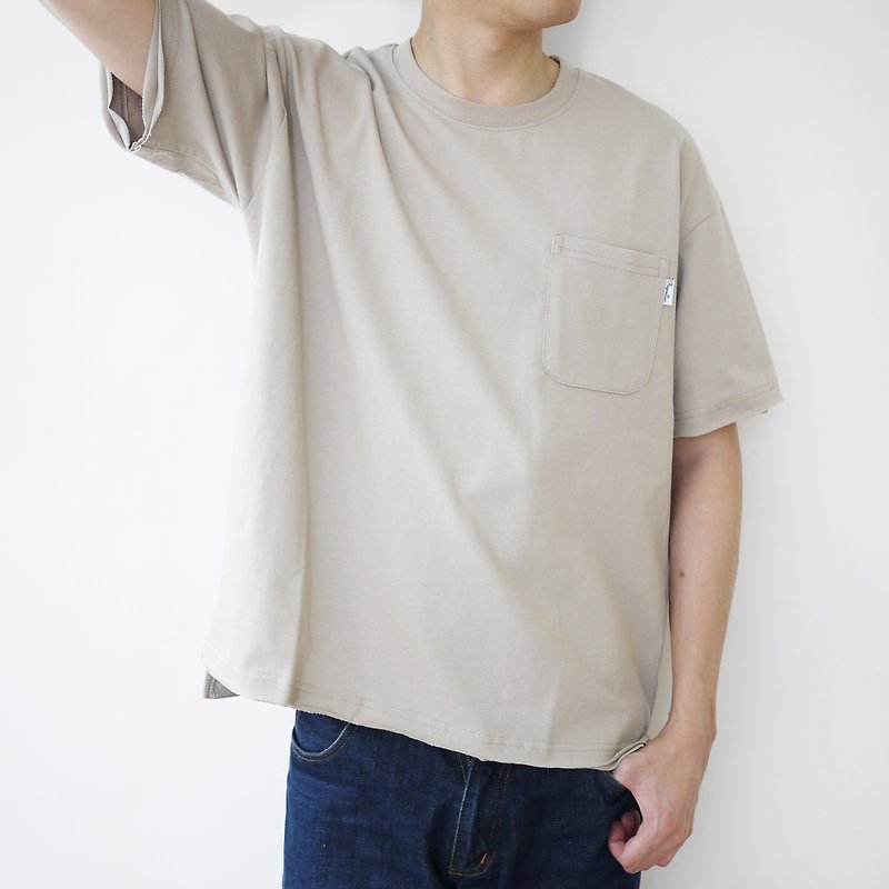 Wide Pocket Tee Wide round neck pocket Tee/plain/cotton/couple clothes/unisex - Men's T-Shirts & Tops - Cotton & Hemp Khaki