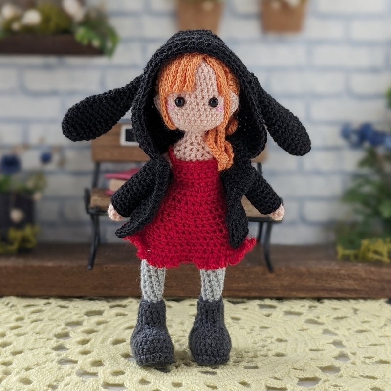 鉤針娃娃/ amigurumi /鑰匙鏈/黑兔夾克/玩偶【接單訂製】 - 公仔/玩偶 - 聚酯纖維 黑色