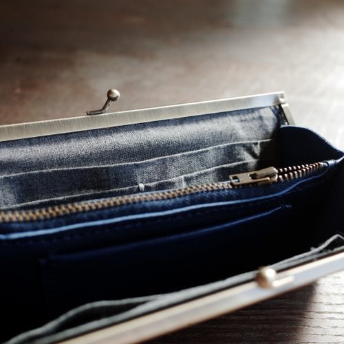 Big capacity hand made clutch wallet with clasp lambskin Blue