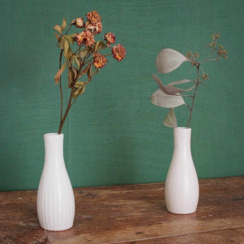 ジョグジャフラワーヴェース/ホワイトプレーン - 花瓶/花器 - 陶 