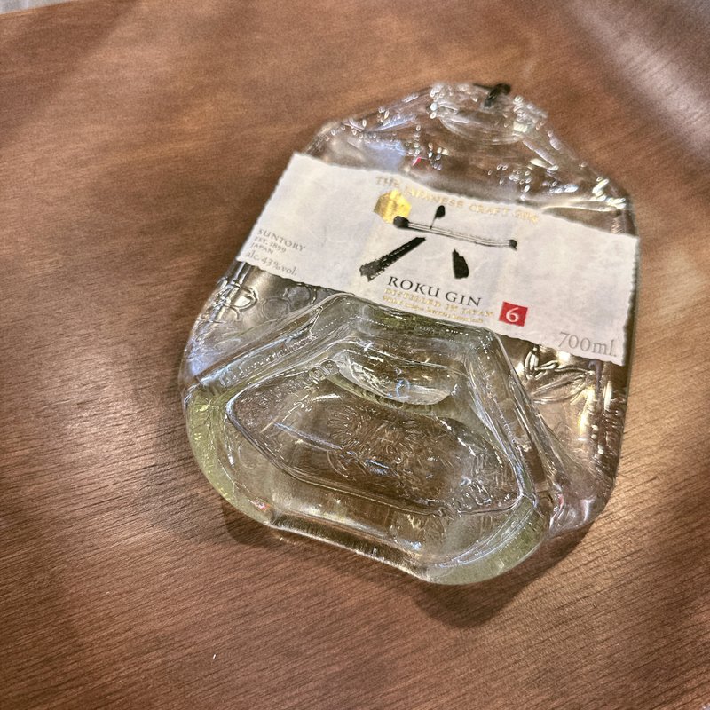 日本六ROKU頂級琴酒 酒瓶壁掛裝飾 - 壁貼/牆壁裝飾 - 玻璃 