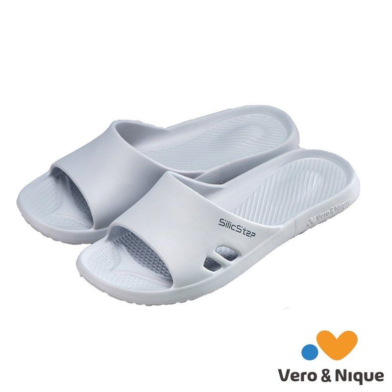 [Veronica] SilicStep Silicone Plastic Reducing Air Cushion Home Slippers-Beige - Slippers - Plastic Green