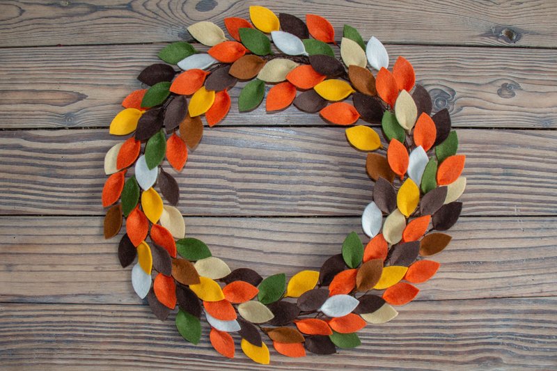 Motley Felt Leaf Wreath for Door or Room Decoration | Door Decor Wreath - Wall Décor - Other Materials Multicolor