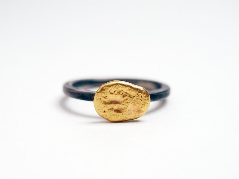 Coal Series  #a258  Gold Melted Rock Ring - แหวนทั่วไป - เครื่องประดับ สีทอง