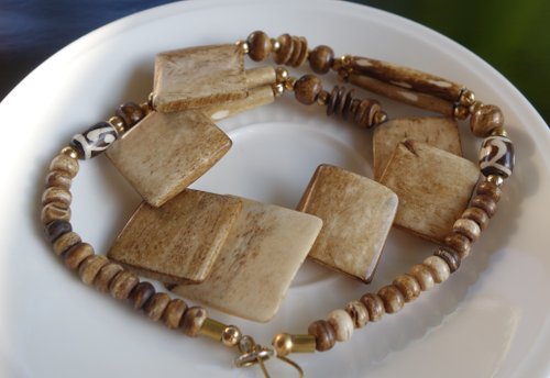 出品史上No.1に古い‼️本物‼️dZi beads(二眼) ネックレス 500x0.jpg