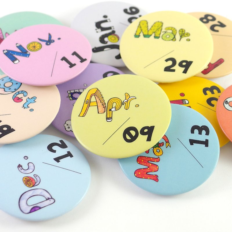 Medium Pins / Date Customized - Badges & Pins - Plastic Multicolor