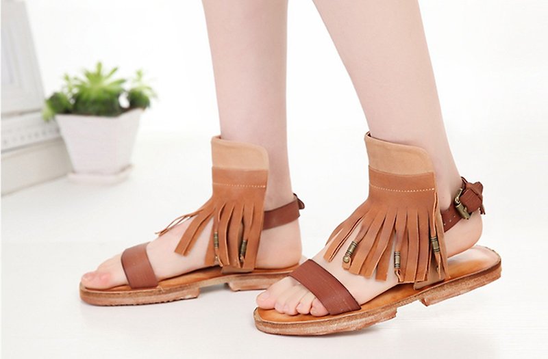 Handmade leather open toe fringed women's shoes flat bottom beach shoes - Sandals - Genuine Leather Khaki